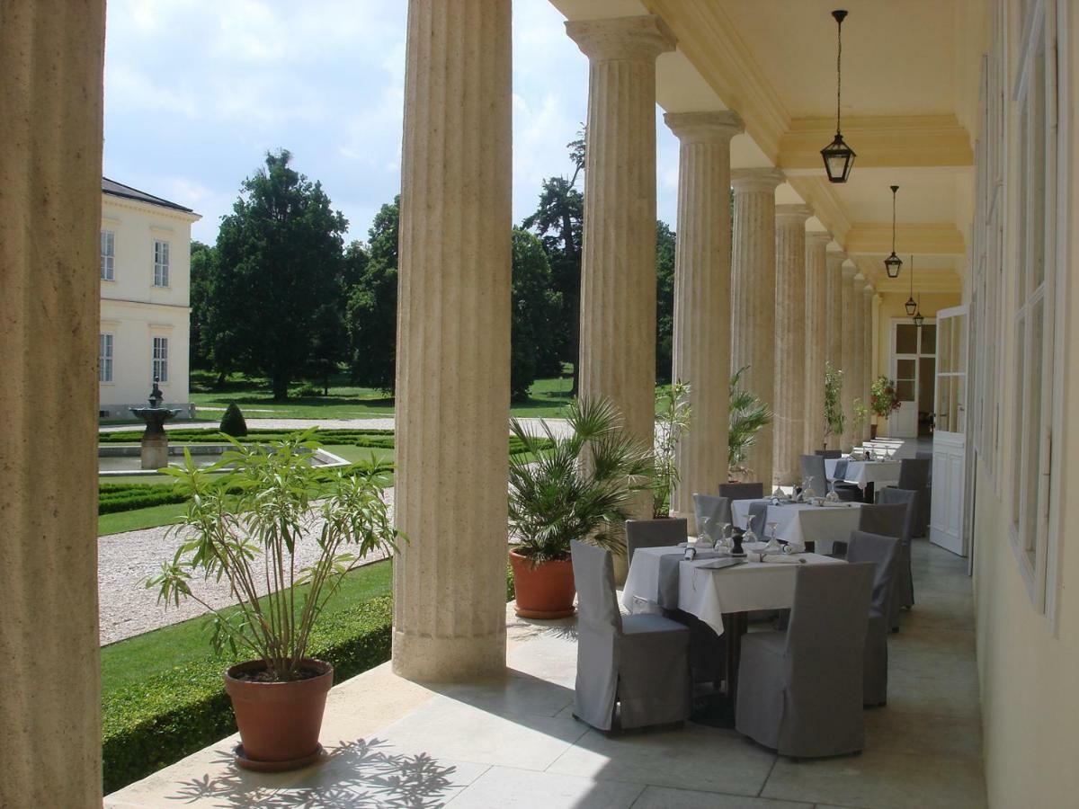 Karolyi Kastely Hotel & Restaurant Fehervarcsurgo Exterior photo